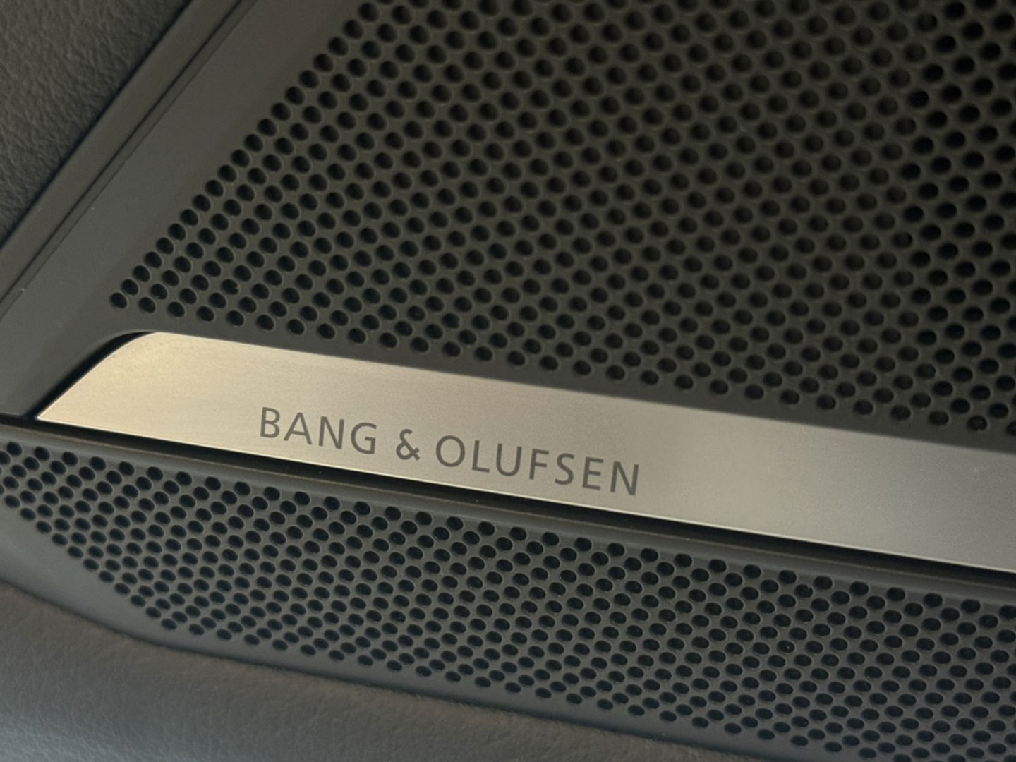 Audi A6 Avant 55 TFSIe 367 PK Quattro / Audi Exclusive / B&O / 2022 / Matrix