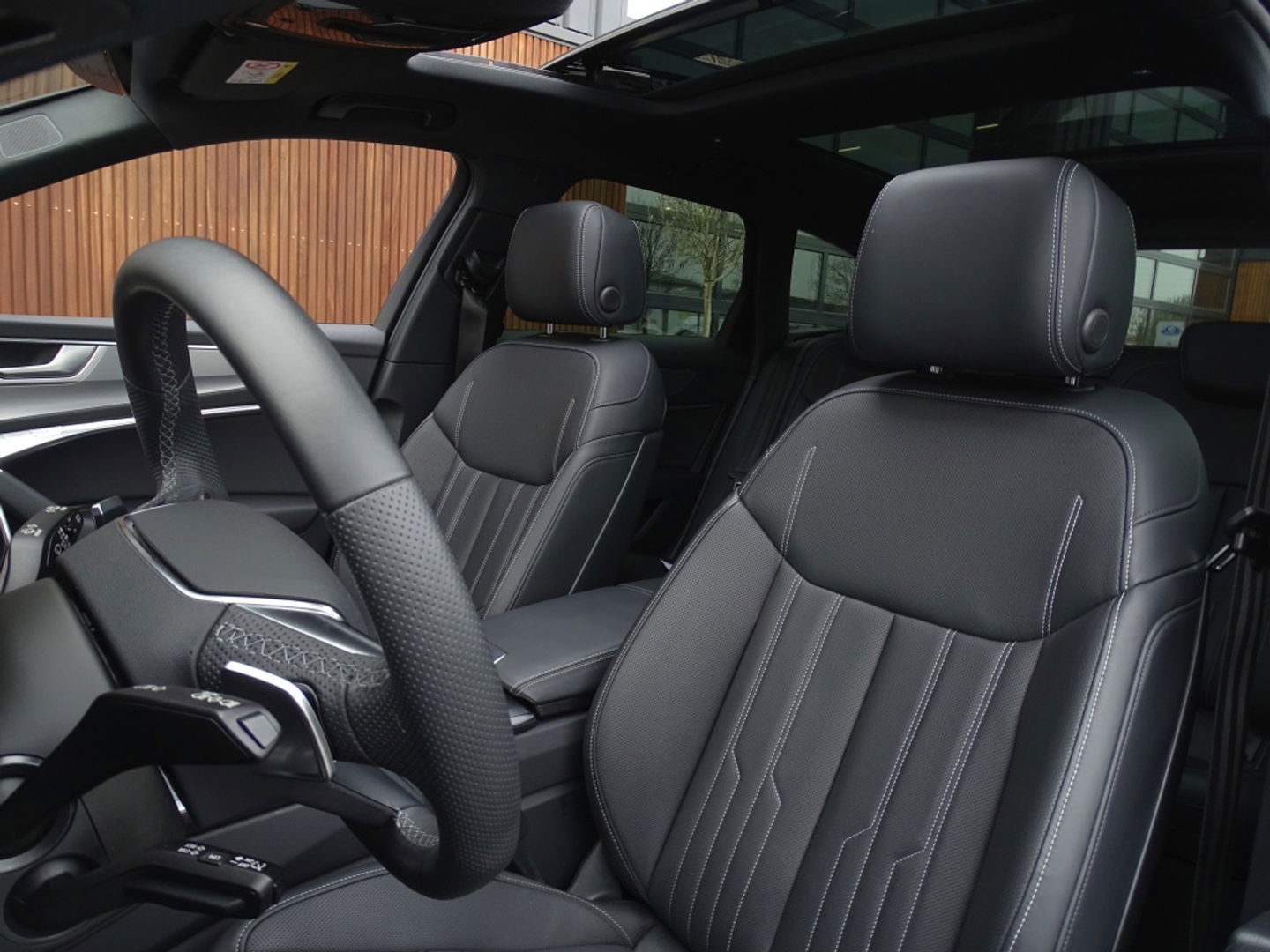 Audi A6 Avant 55 TFSIe 367 PK Quattro / Audi Exclusive / B&O / 2022 / Matrix