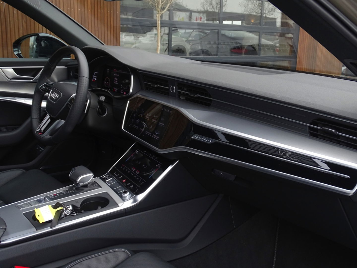 Audi A6 Avant 55 TFSIe 367 PK Quattro / Audi Exclusive / B&O / 2022 / Matrix