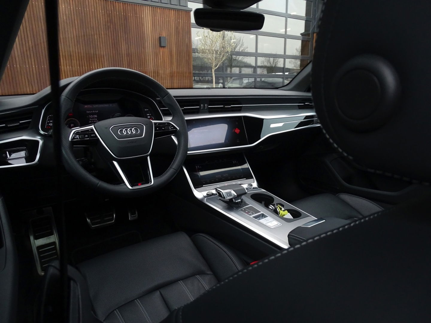 Audi A6 Avant 55 TFSIe 367 PK Quattro / Audi Exclusive / B&O / 2022 / Matrix