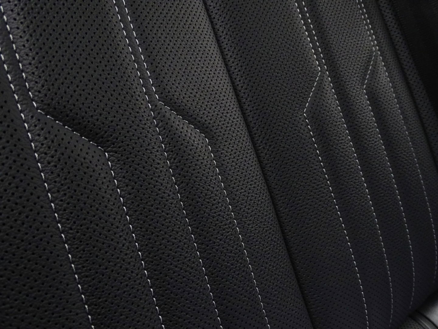 Audi A6 Avant 55 TFSIe 367 PK Quattro / Audi Exclusive / B&O / 2022 / Matrix