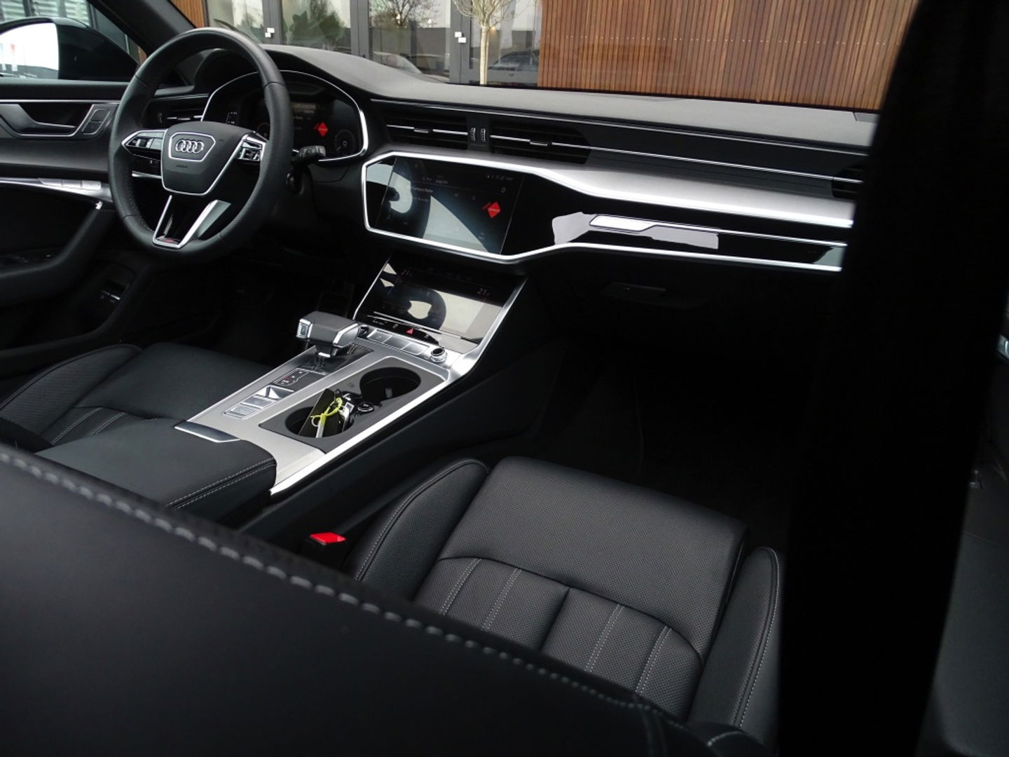 Audi A6 Avant 55 TFSIe 367 PK Quattro / Audi Exclusive / B&O / 2022 / Matrix