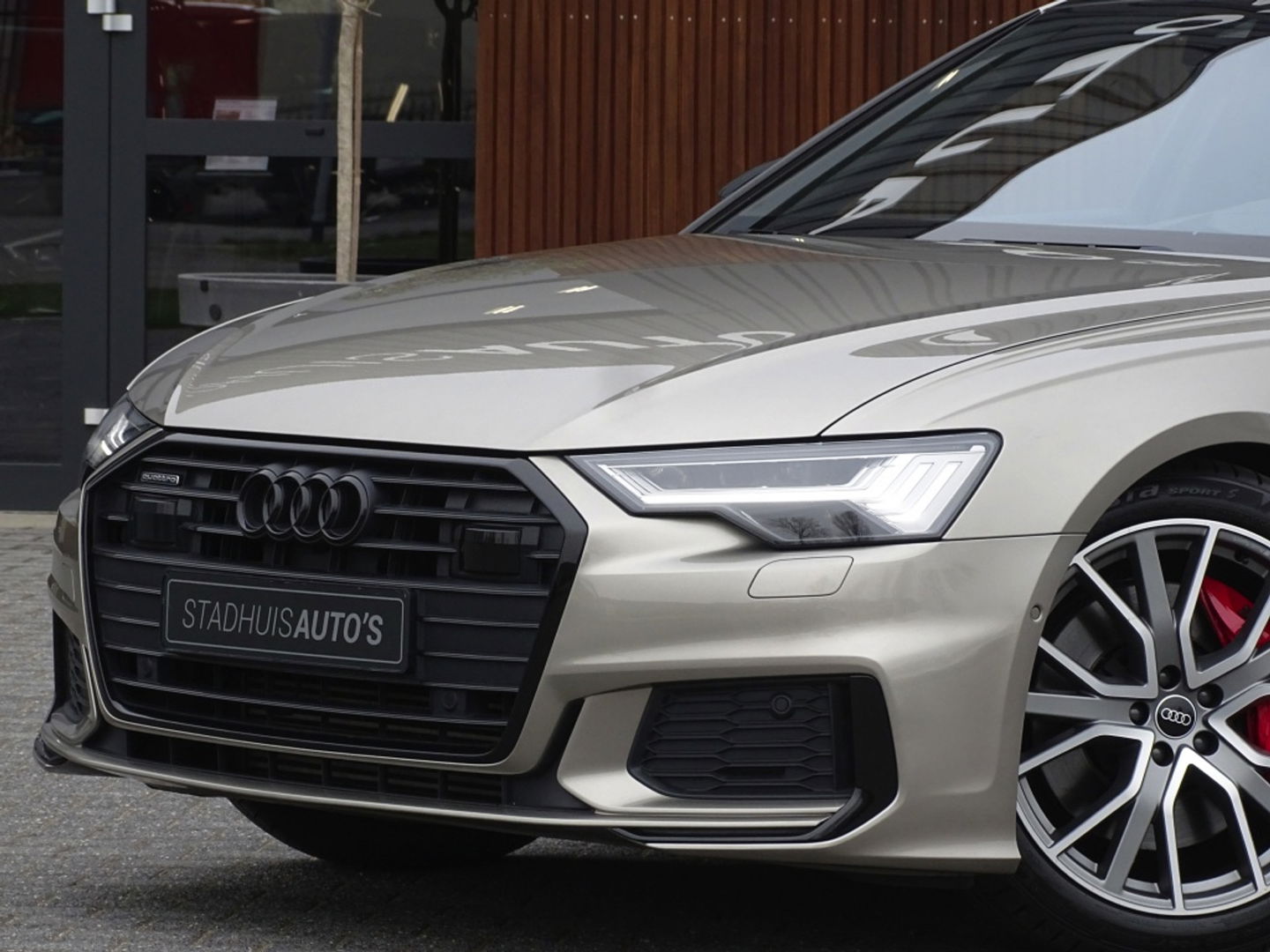 Audi A6 Avant 55 TFSIe 367 PK Quattro / Audi Exclusive / B&O / 2022 / Matrix