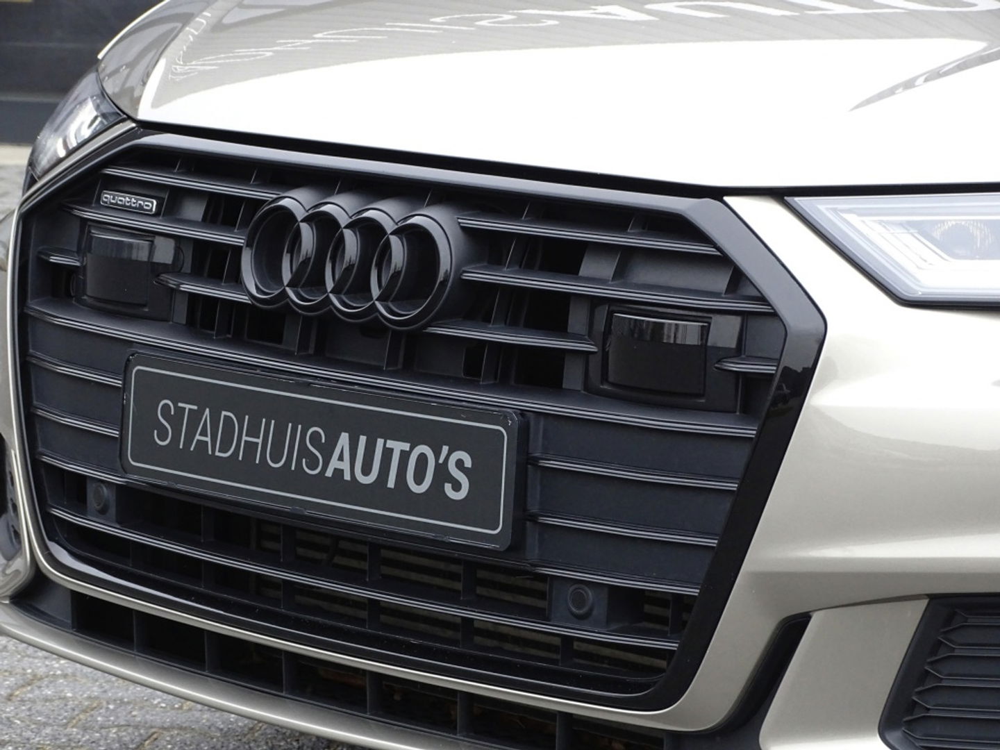 Audi A6 Avant 55 TFSIe 367 PK Quattro / Audi Exclusive / B&O / 2022 / Matrix