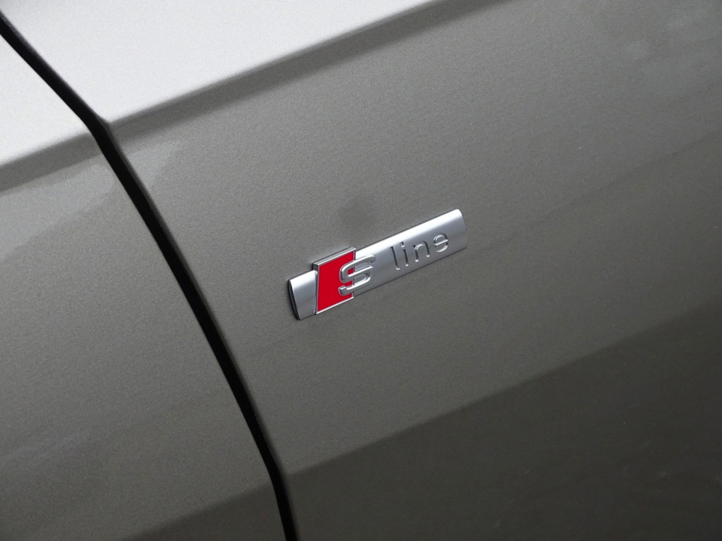 Audi A6 Avant 55 TFSIe 367 PK Quattro / Audi Exclusive / B&O / 2022 / Matrix