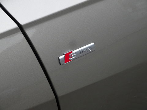 Audi A6 Avant 55 TFSIe 367 PK Quattro / Audi Exclusive / B&O / 2022 / Matrix