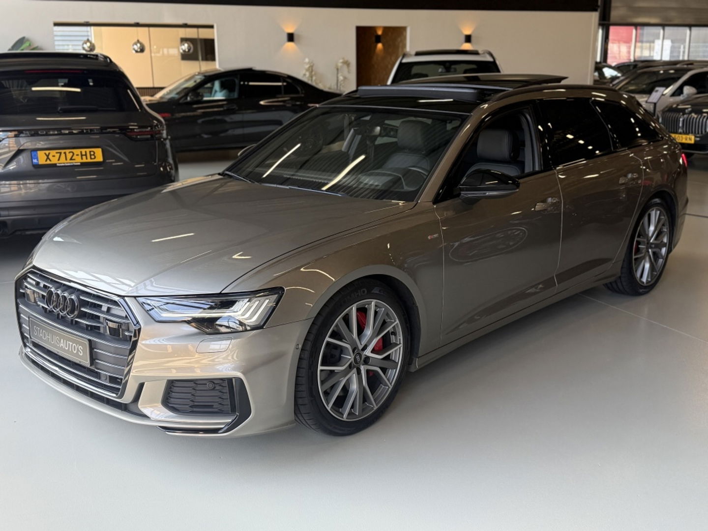 Audi A6 Avant 55 TFSIe 367 PK Quattro / Audi Exclusive / B&O / 2022 / Matrix