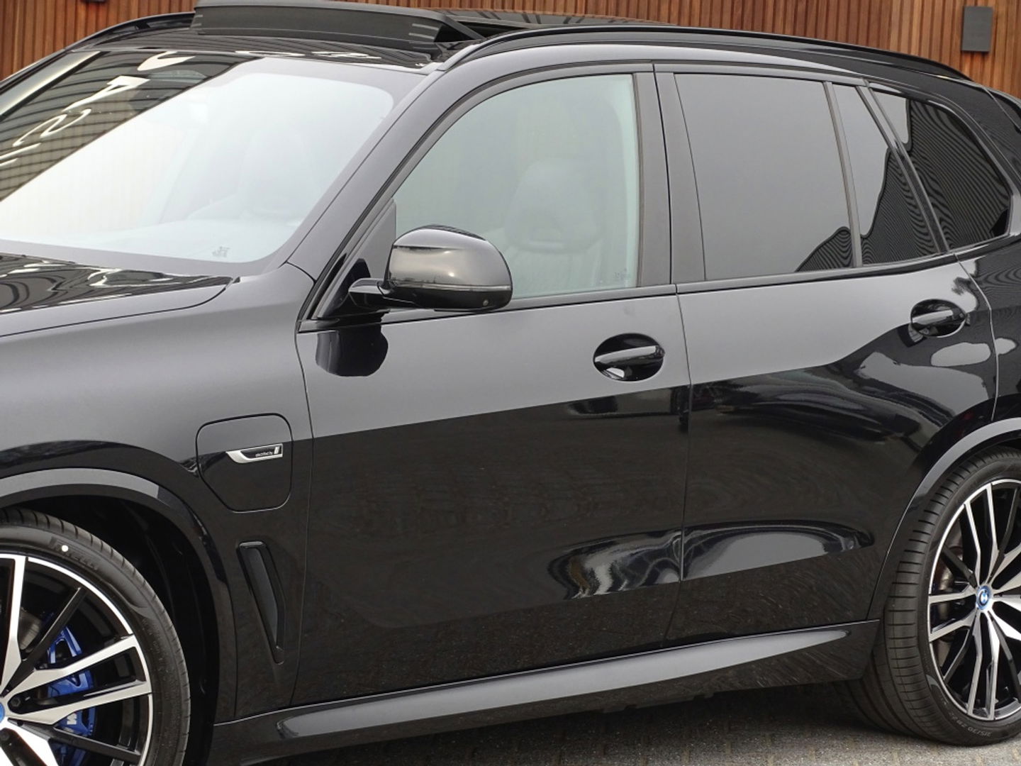 BMW X5 45e 394PK M-Sport / M- Individual / Skylounge / Laser / 360°