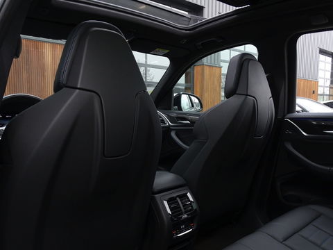 BMW X3 30e 292PK X-drive M-sport / Carbon / 360° / Pano / Harman Kardon