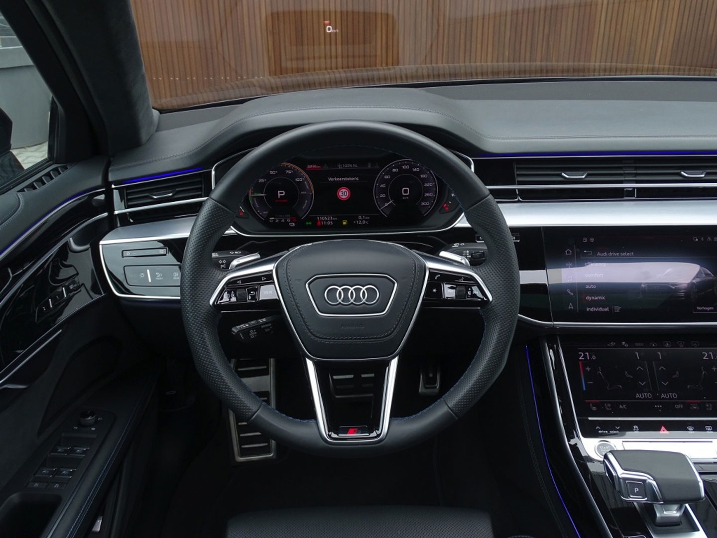 Audi A8 60 TFSie 449PK Quattro / Audi Exclusive / Matrix / B&O / 360°