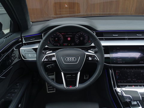 Audi A8 60 TFSie 449PK Quattro / Audi Exclusive / Matrix / B&O / 360°