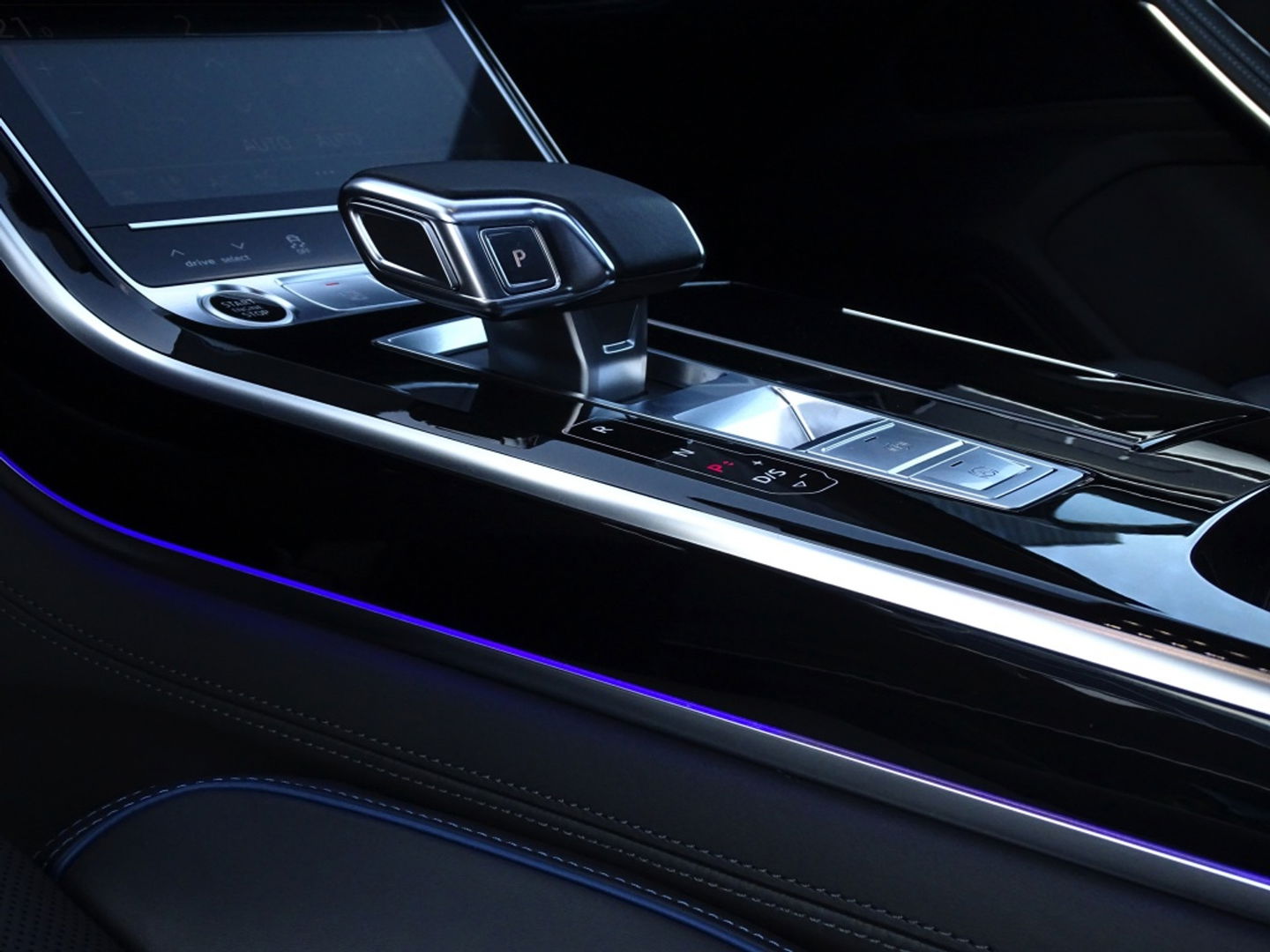 Audi A8 60 TFSie 449PK Quattro / Audi Exclusive / Matrix / B&O / 360°