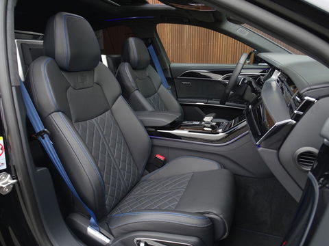 Audi A8 60 TFSie 449PK Quattro / Audi Exclusive / Matrix / B&O / 360°