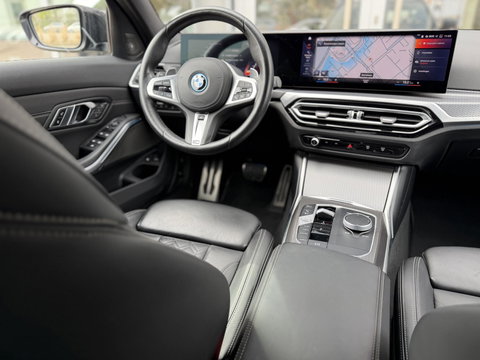 BMW 3 Serie Touring 330e LCI High Ex. M-Sport Pro |Individual leer|Pano|H/K|Memory|19"|Trekhaak|Dravit