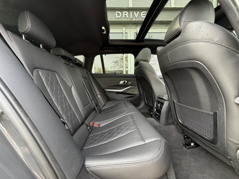 BMW 3 Serie Touring 330e LCI High Ex. M-Sport Pro |Individual leer|Pano|H/K|Memory|19"|Trekhaak|Dravit