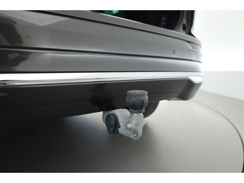 Volvo XC60 2.0 T6 Plug-in hybrid AWD Inscription Exclusive | Google | Luchtvering | Trekhaak | Head-up | H&K Audio | Pano-dak |