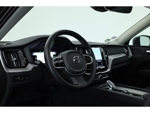 Volvo XC60 2.0 T6 Plug-in hybrid AWD Inscription Exclusive | Google | Luchtvering | Trekhaak | Head-up | H&K Audio | Pano-dak |