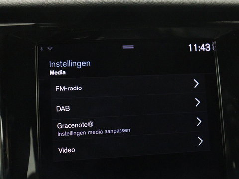 Volvo V60 2.0 B4 R-Design | Stoelverwarming | Adaptive cruise | Carplay | Camera | Keyless | Navigatie | Half leder | Full LED | Parkeerhulp | Climate control