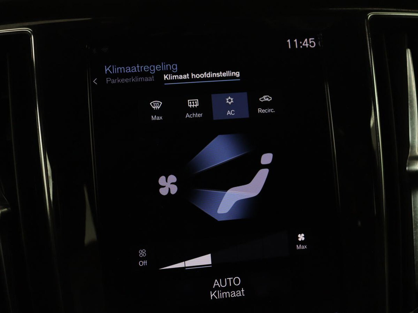 Volvo V60 2.0 B4 R-Design | Stoelverwarming | Adaptive cruise | Carplay | Camera | Keyless | Navigatie | Half leder | Full LED | Parkeerhulp | Climate control