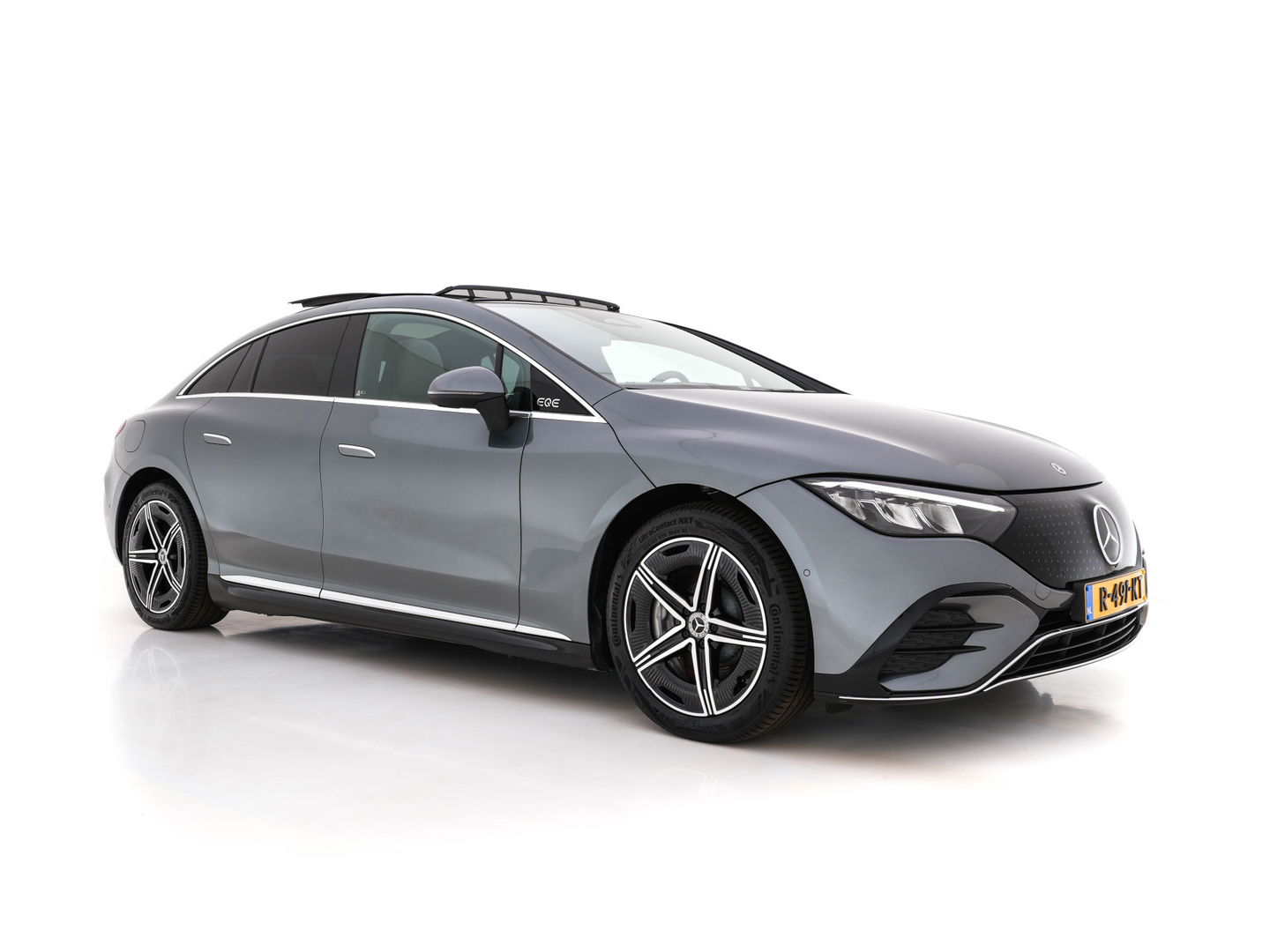 Mercedes-Benz EQE 350+ AMG-Line Launch-Edition 91 kWh [ 3-Fase-22kW ] Aut. *PANO | BURMESTER-SURROUND | ADAPTIVE-CRUISE | BLINDSPOT | LEATHER-MICROFIBRE | FULL-LED | AMBIENTLIGHT | MEMORY-PACK | DIGI-COCKPIT | SPORTSEATS | CAMERA | KEYLESS | DAB+ | CARPLAY |