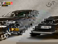 Volvo XC40 - 1.5 T2 Sport Automaat (APPLE CARPLAY, GROOT NAVI, CAMERA, STUUR/STOELVERWARMING, GETINT GLAS, SPORTSTOELEN, KEYLESS, NIEUWE APK, NIEUWSTAAT)