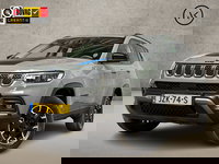 Jeep Compass - 4xe 240 Plug-in Hybrid Electric Trailhawk 240Pk Automaat (PANORAMADAK, NARDO GREY, VIRTUAL COCKPIT, APPLE CARPLAY, CAMERA, LEDER, ADAPTIVE CRUISE, GETINT GLAS, NIEUWSTAAT)