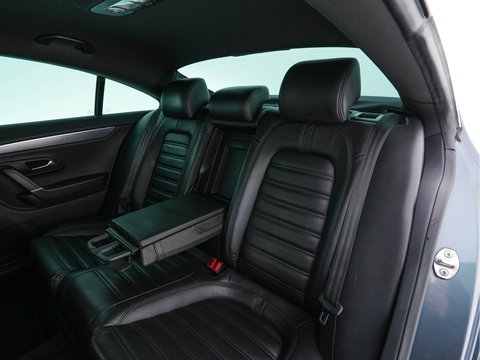 Volkswagen CC 1.8 TSI Aut. *LEATHER | BI-XENON | HEATED-SPORTSEATS | NAVI-FULLMAP | ECC | PDC | CRUISE | SHIFTPADDLES | PRIVACY-GLASS | TOWBAR | 18''ALU*