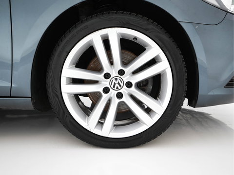 Volkswagen CC 1.8 TSI Aut. *LEATHER | BI-XENON | HEATED-SPORTSEATS | NAVI-FULLMAP | ECC | PDC | CRUISE | SHIFTPADDLES | PRIVACY-GLASS | TOWBAR | 18''ALU*