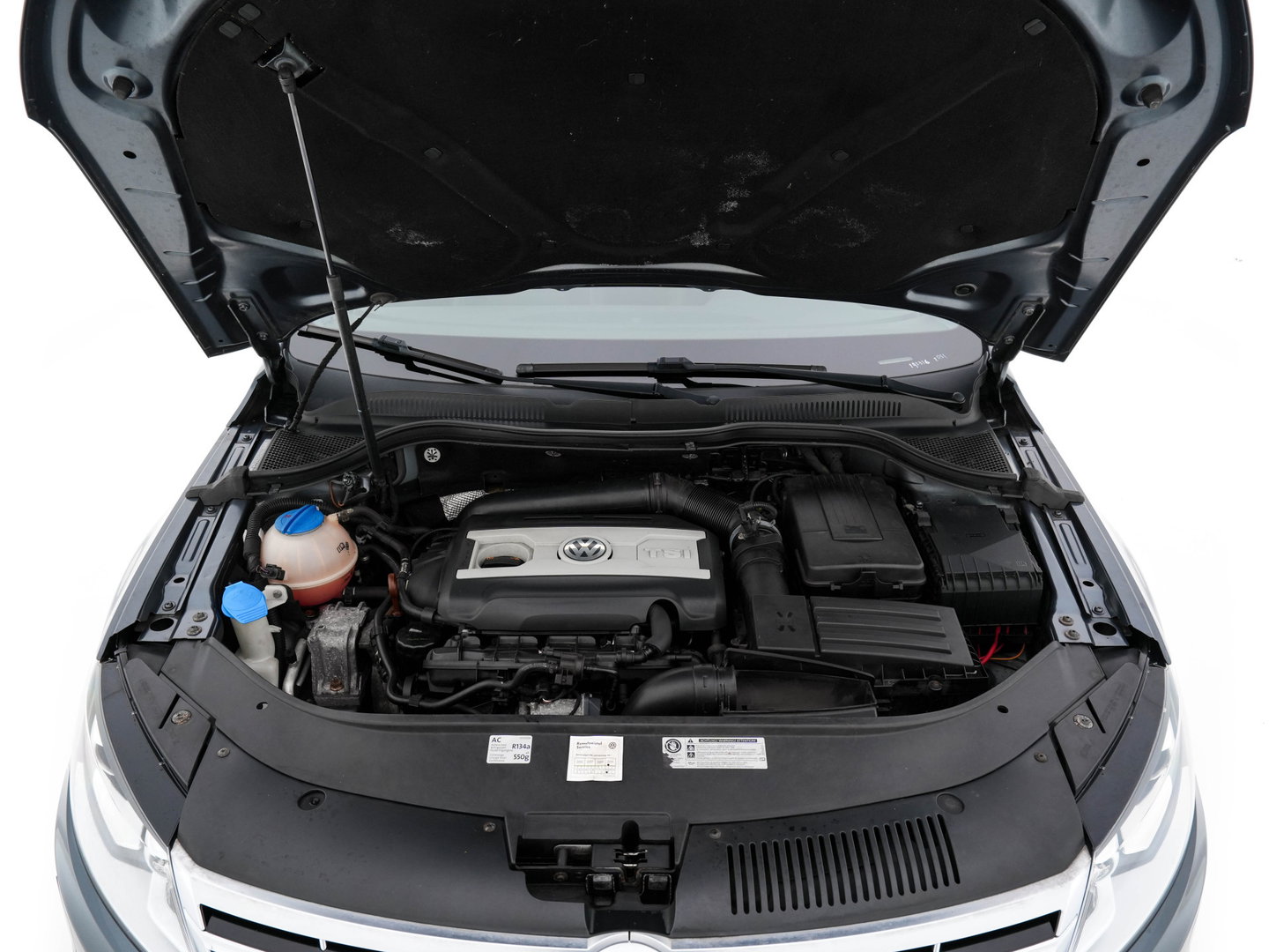 Volkswagen CC 1.8 TSI Aut. *LEATHER | BI-XENON | HEATED-SPORTSEATS | NAVI-FULLMAP | ECC | PDC | CRUISE | SHIFTPADDLES | PRIVACY-GLASS | TOWBAR | 18''ALU*