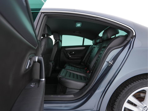 Volkswagen CC 1.8 TSI Aut. *LEATHER | BI-XENON | HEATED-SPORTSEATS | NAVI-FULLMAP | ECC | PDC | CRUISE | SHIFTPADDLES | PRIVACY-GLASS | TOWBAR | 18''ALU*
