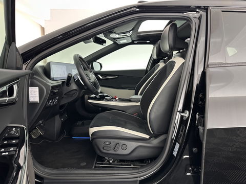 Kia Ev6 GT-Line 77.4 kWh [ 3-Fase-11kW ] (SOH-100%) (INCL-BTW) Aut. *HEATPUMP | PANO | HEAD-UP | LEATHER-ALCANTARA | ADAPTIVE-CRUISE | DIGI-COCKPIT | MERIDIAN-AUDIO | MEMORYPACK | FULL-LED | KEYLESS | TOPVIEW | DAB | BLINDSPOT | NAVI-FULLMAP |