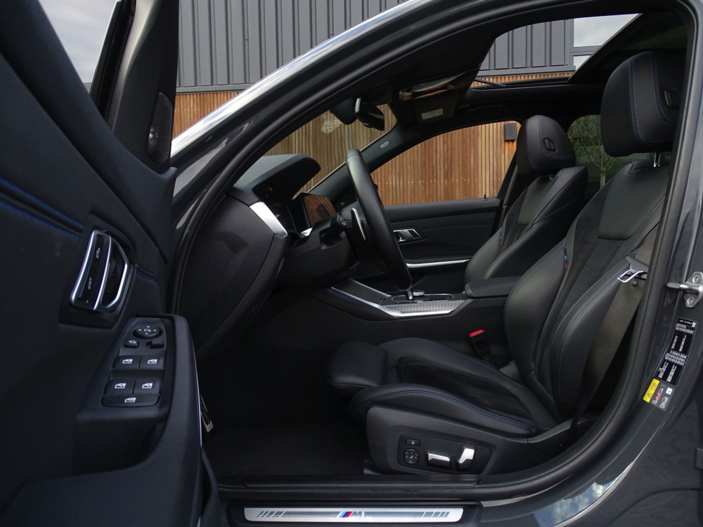 BMW 3 Serie Touring 330e 292PK High Exc. / M-Sport Individual / laser