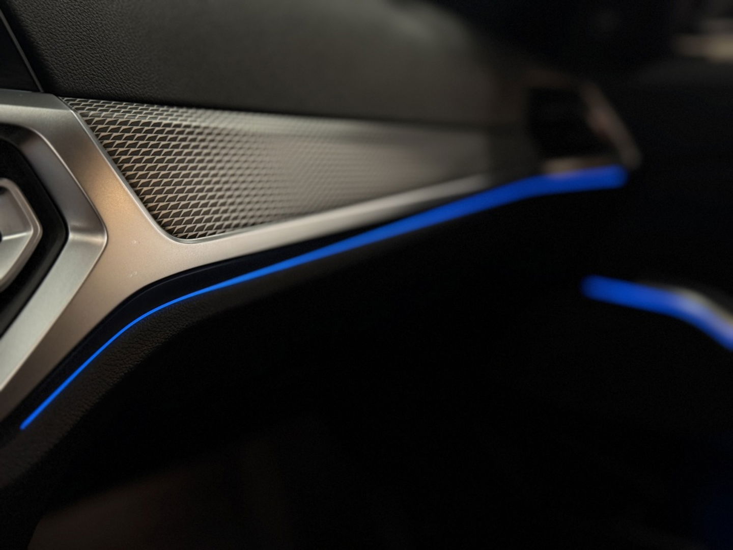 BMW 3 Serie Touring 330e 292PK High Exc. / M-Sport Individual / laser