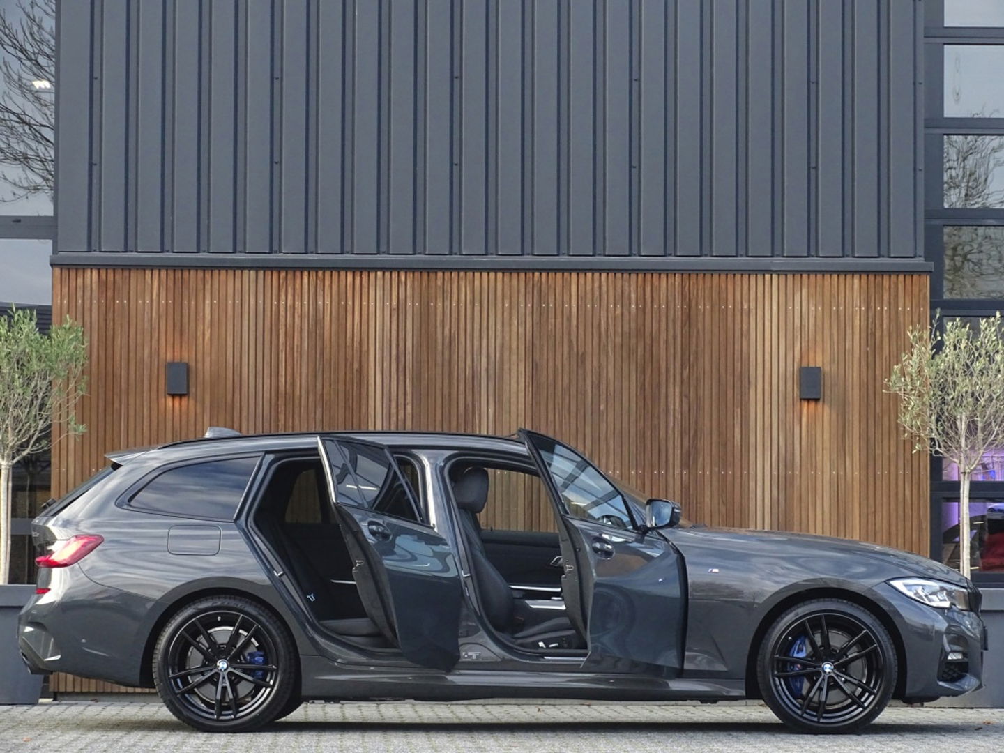 BMW 3 Serie Touring 330e 292PK High Exc. / M-Sport Individual / laser