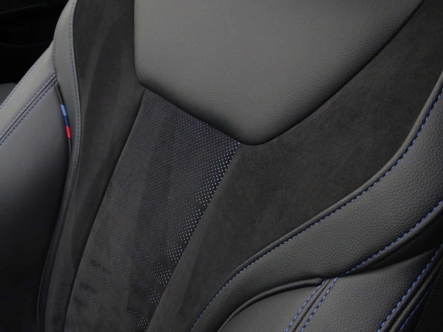 BMW 3 Serie Touring 330e 292PK High Exc. / M-Sport Individual / laser