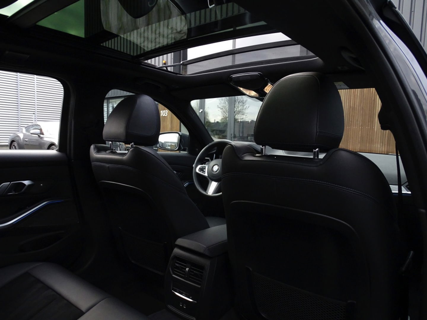 BMW 3 Serie Touring 330e 292PK High Exc. / M-Sport Individual / laser