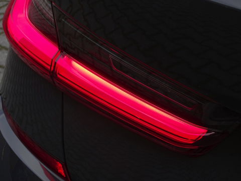 BMW 3 Serie Touring 330e 292PK High Exc. / M-Sport Individual / laser