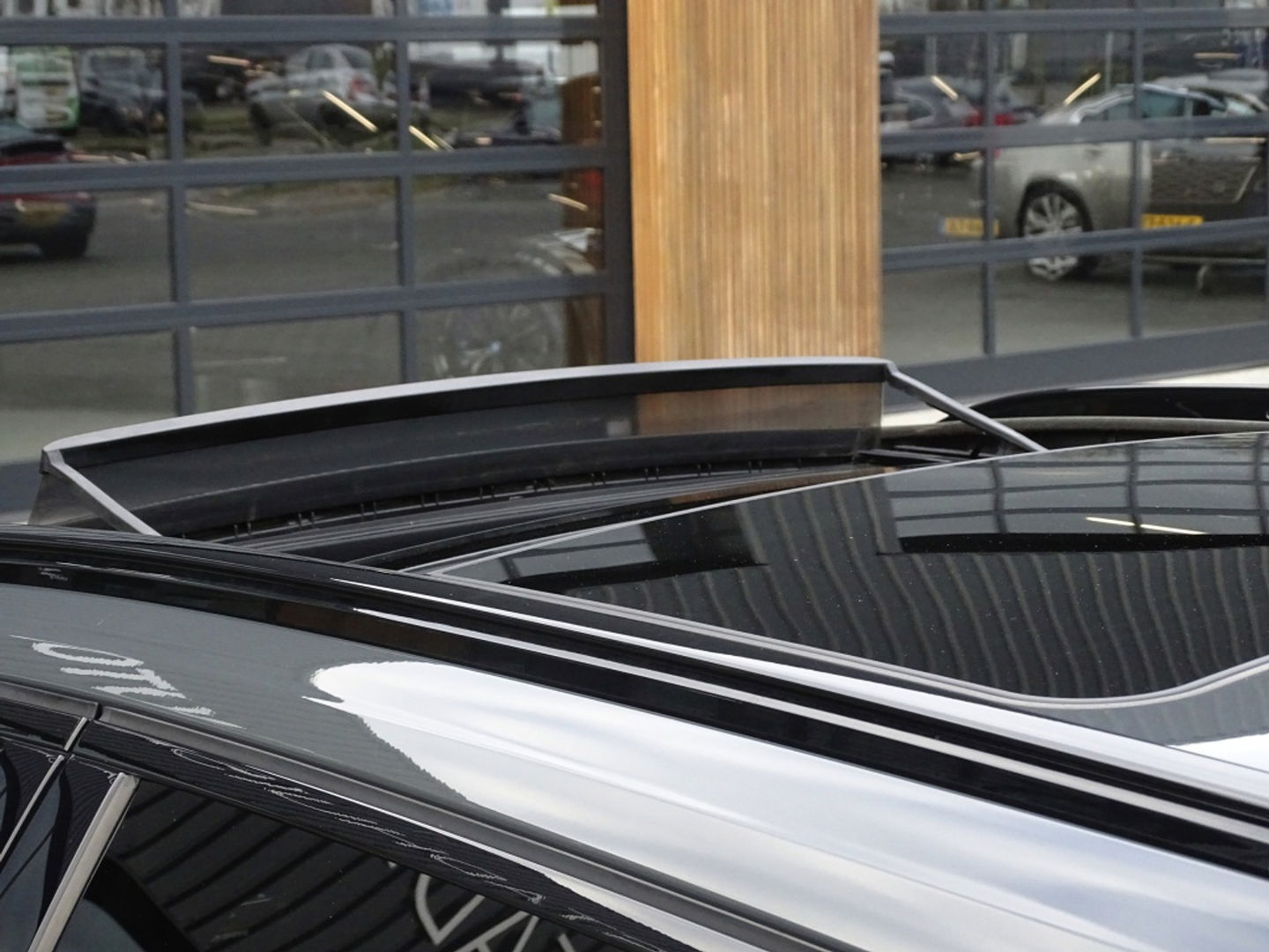 BMW 3 Serie Touring 330e 292PK High Exc. / M-Sport Individual / laser