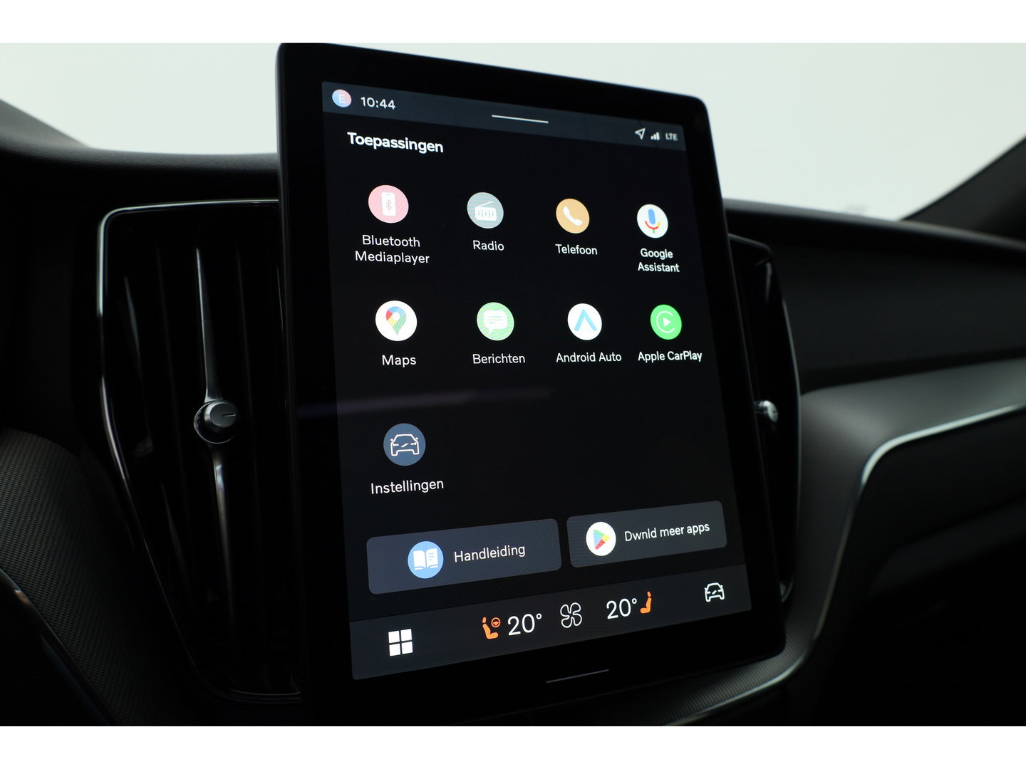 Volvo XC60 2.0 T6 Plug-in hybrid AWD Plus Black Edition | Pano | 360Cam | Stoel- Stuurverw. | Memory | Harman Kardon | CarPlay | 21''