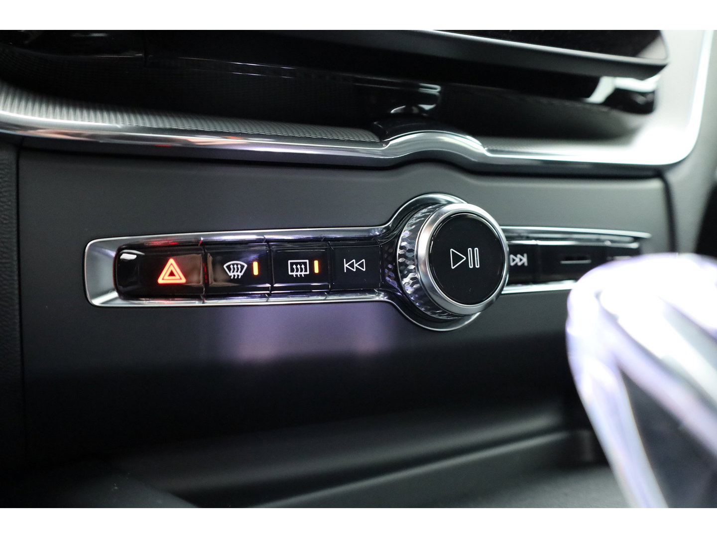 Volvo XC60 2.0 T6 Plug-in hybrid AWD Plus Black Edition | Pano | 360Cam | Stoel- Stuurverw. | Memory | Harman Kardon | CarPlay | 21''