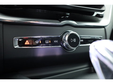 Volvo XC60 2.0 T6 Plug-in hybrid AWD Plus Black Edition | Pano | 360Cam | Stoel- Stuurverw. | Memory | Harman Kardon | CarPlay | 21''