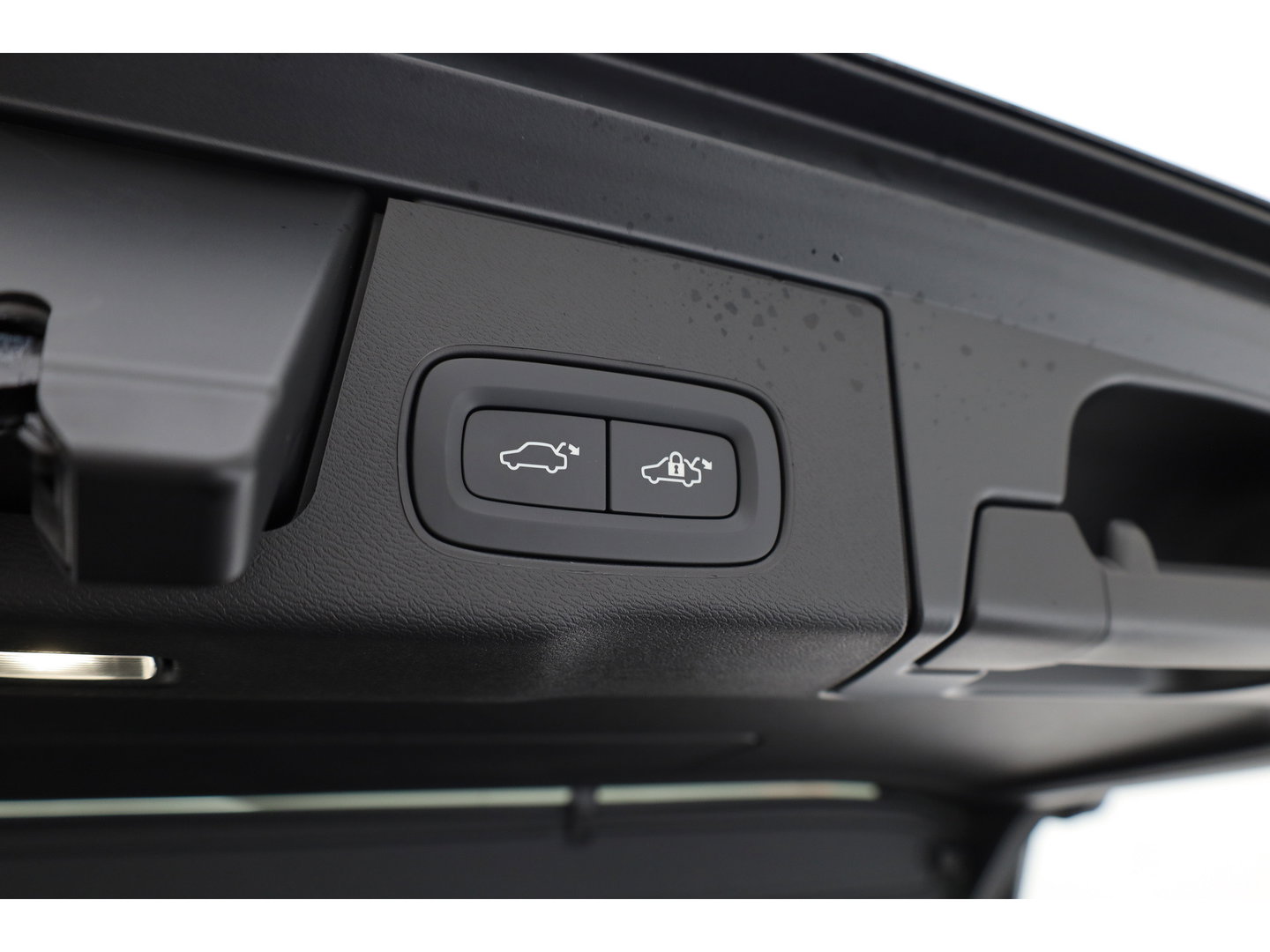 Volvo XC60 2.0 T6 Plug-in hybrid AWD Plus Black Edition | Pano | 360Cam | Stoel- Stuurverw. | Memory | Harman Kardon | CarPlay | 21''