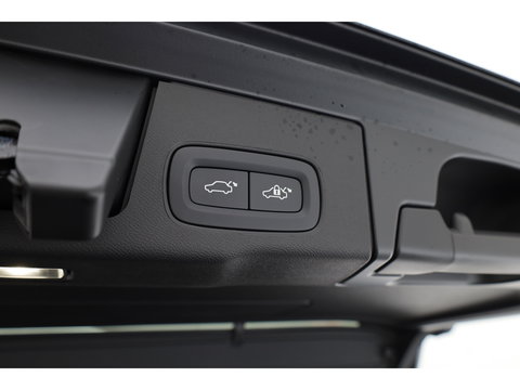 Volvo XC60 2.0 T6 Plug-in hybrid AWD Plus Black Edition | Pano | 360Cam | Stoel- Stuurverw. | Memory | Harman Kardon | CarPlay | 21''