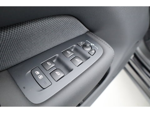 Volvo XC60 2.0 T6 Plug-in hybrid AWD Plus Black Edition | Pano | 360Cam | Stoel- Stuurverw. | Memory | Harman Kardon | CarPlay | 21''