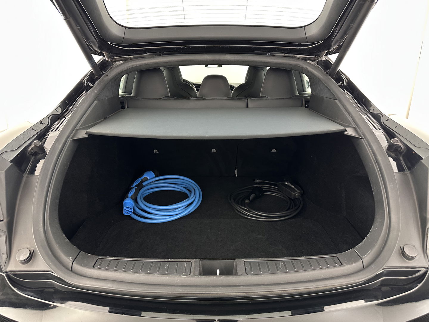 Tesla Model S 75D Base [ 3-Fase ] {SOH-85%} (INCL-BTW) Aut. *PANO-WINDOW | LEATHER | AIR-SUSPENION | FULL-LED | NAVI-FULLMAP | KEYLESS | MEMORY-PACK | HEATED-COMFORTSEATS | DIGI-COCKPIT | CARBON-INLAY | AUTO-PILOT | 19"ALU*