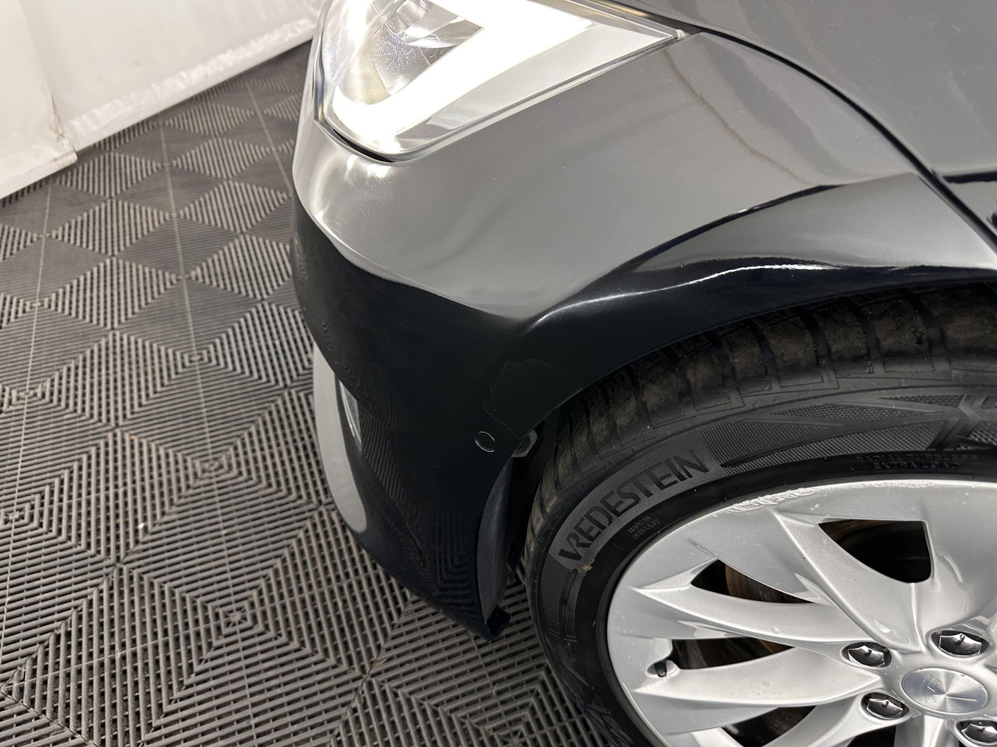 Tesla Model S 75D Base [ 3-Fase ] {SOH-85%} (INCL-BTW) Aut. *PANO-WINDOW | LEATHER | AIR-SUSPENION | FULL-LED | NAVI-FULLMAP | KEYLESS | MEMORY-PACK | HEATED-COMFORTSEATS | DIGI-COCKPIT | CARBON-INLAY | AUTO-PILOT | 19"ALU*