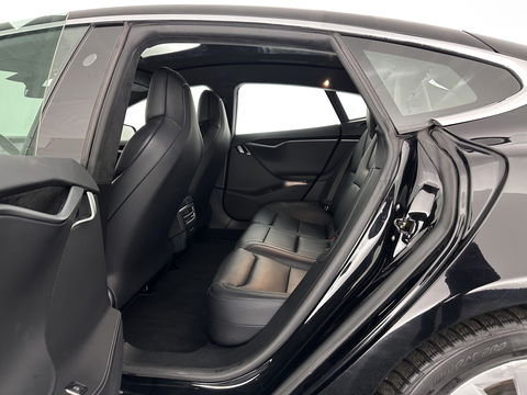 Tesla Model S 75D Base [ 3-Fase ] {SOH-85%} (INCL-BTW) Aut. *PANO-WINDOW | LEATHER | AIR-SUSPENION | FULL-LED | NAVI-FULLMAP | KEYLESS | MEMORY-PACK | HEATED-COMFORTSEATS | DIGI-COCKPIT | CARBON-INLAY | AUTO-PILOT | 19"ALU*
