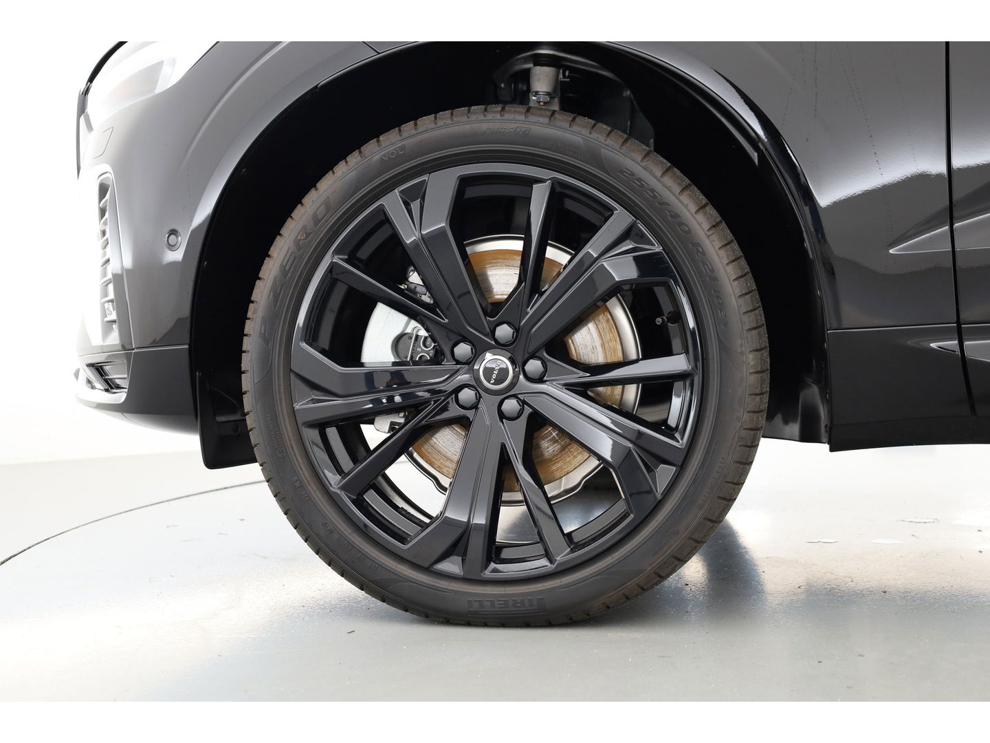 Volvo XC60 2.0 T6 Plug-in hybrid AWD Plus Black Edition | Pano | 21” | Memory Seats | Harman Kardon | Pilot Assist | 360 cam