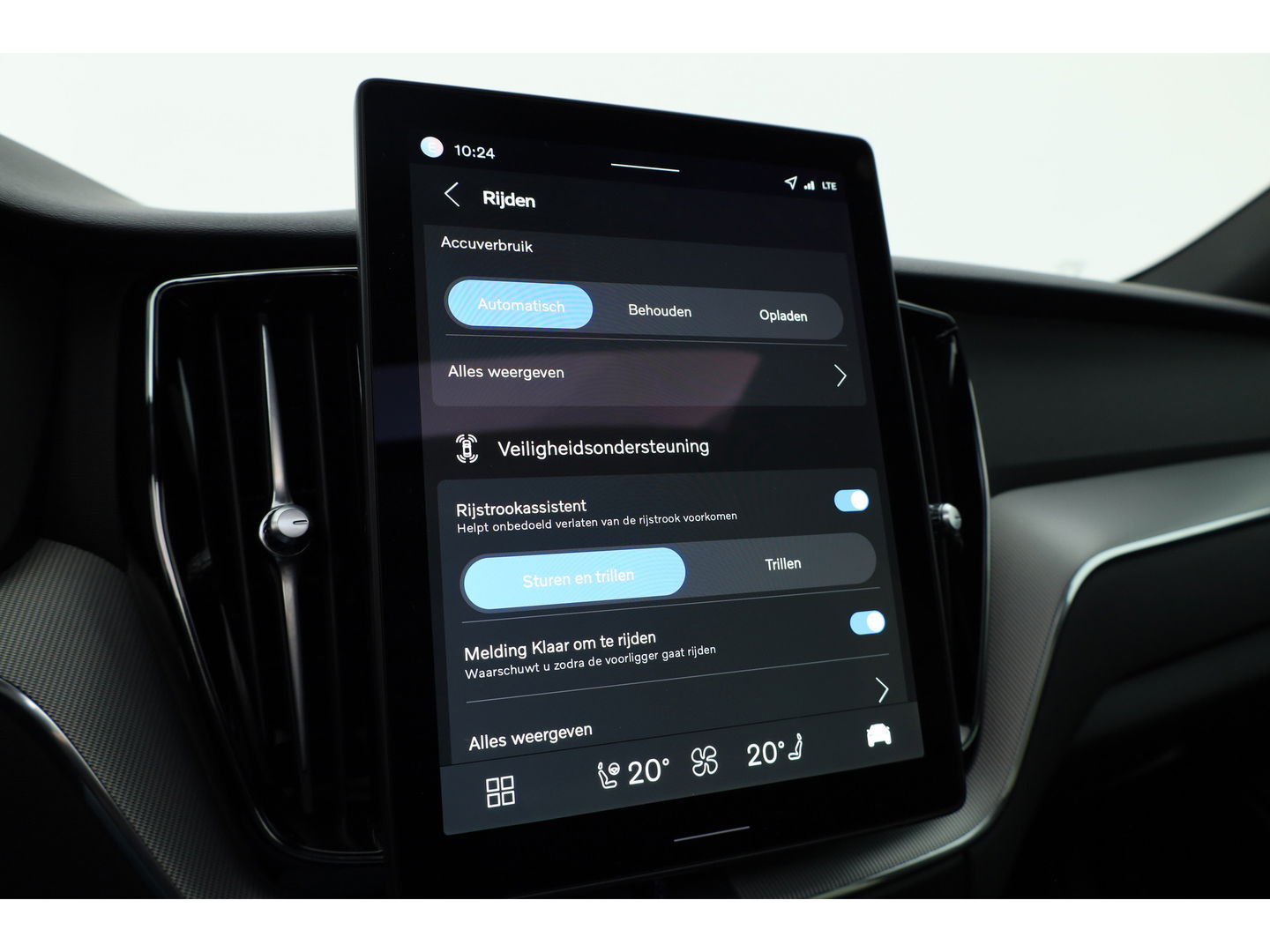 Volvo XC60 2.0 T6 Plug-in hybrid AWD Plus Black Edition | Pano | 21” | Memory Seats | Harman Kardon | Pilot Assist | 360 cam