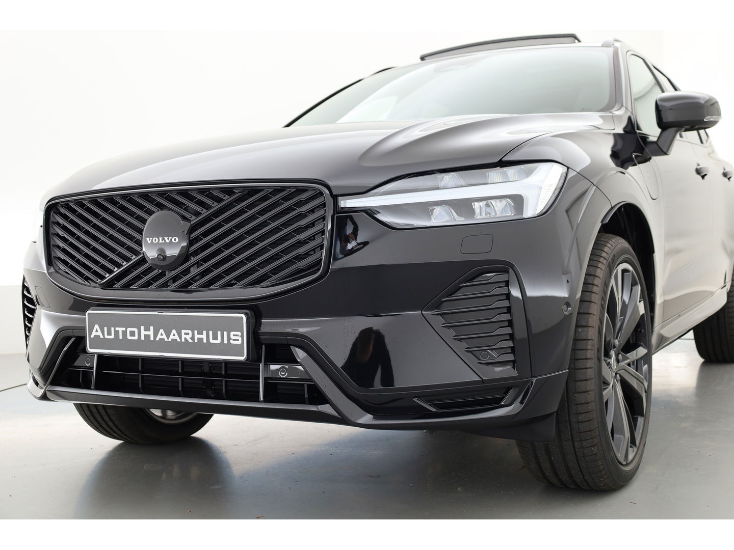 Volvo XC60 2.0 T6 Plug-in hybrid AWD Plus Black Edition | Pano | 21” | Memory Seats | Harman Kardon | Pilot Assist | 360 cam